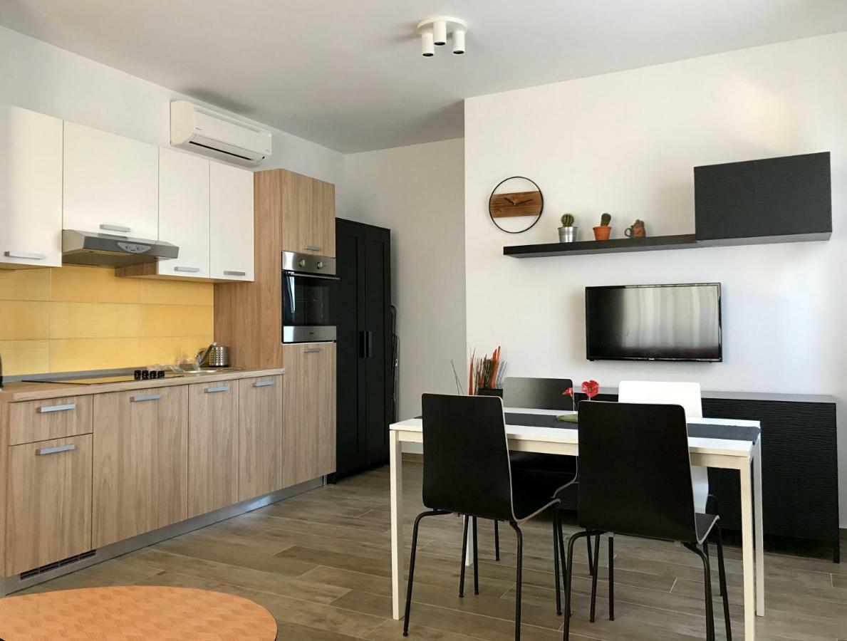 Fine & Shine Apartment Pula Exterior foto